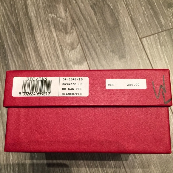 Salvatore Ferragamo Gancini Leather Cuff Bracelet - Picture 4 of 4